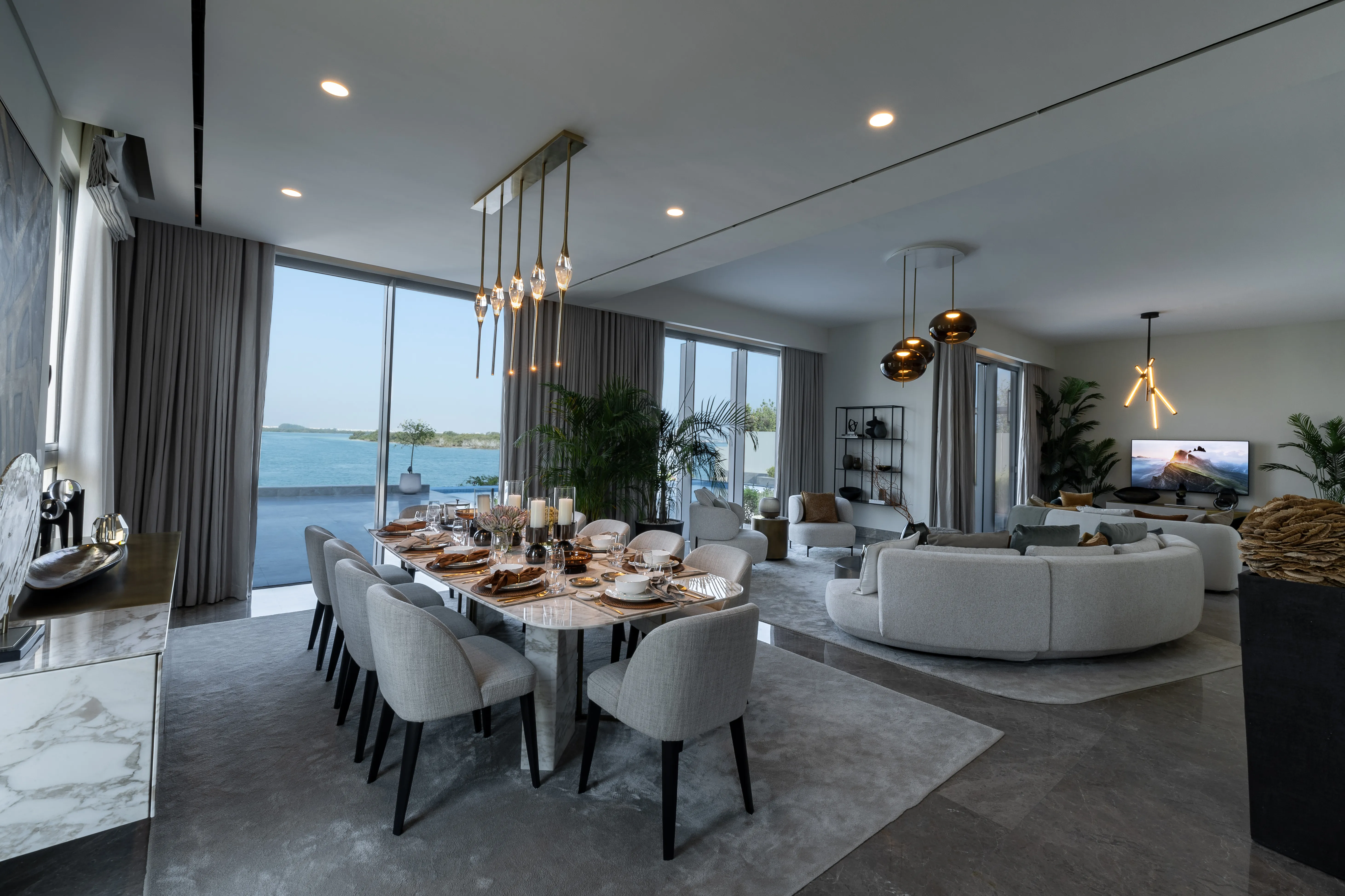 Glam — gallery image 3