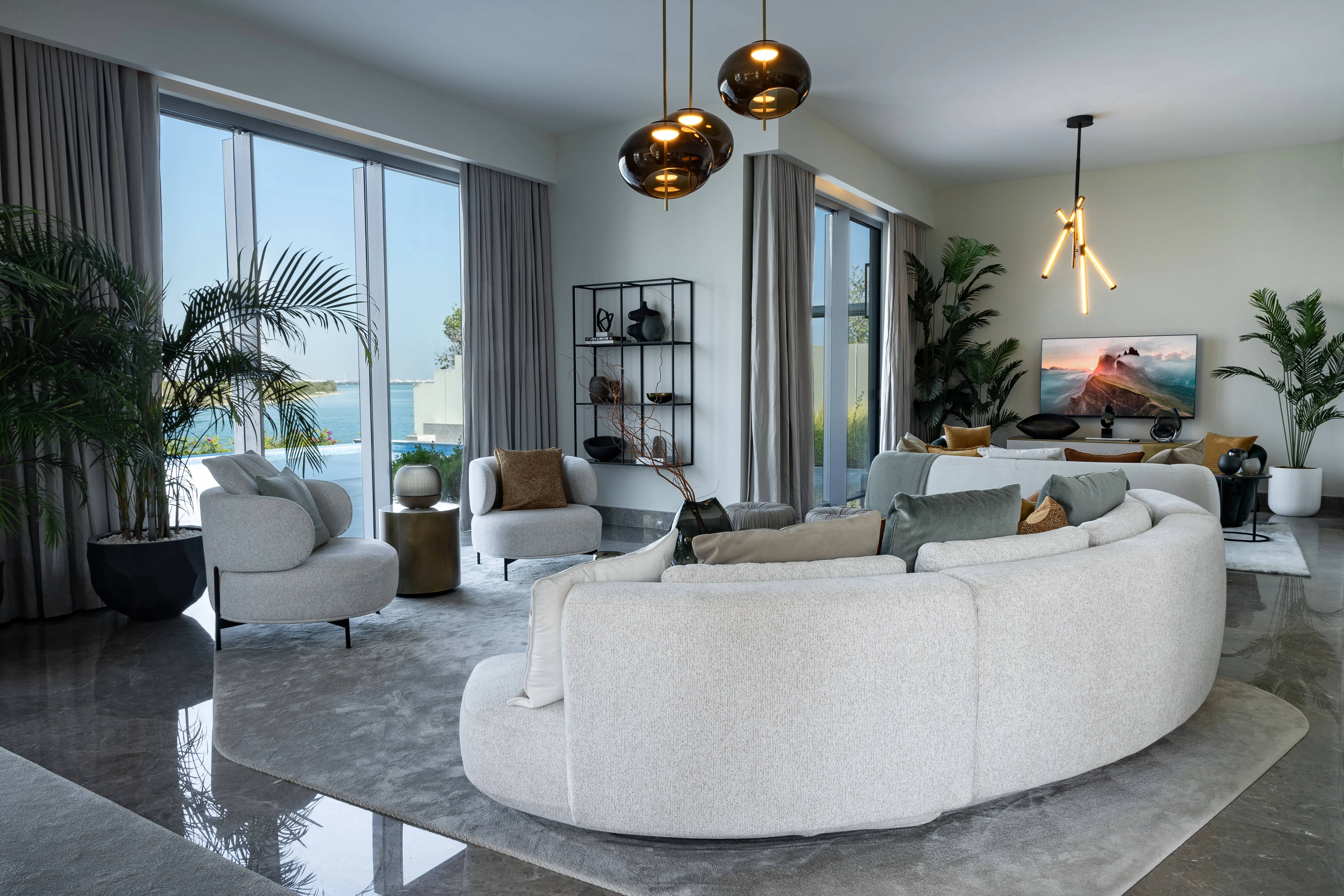 Glam — gallery image 5