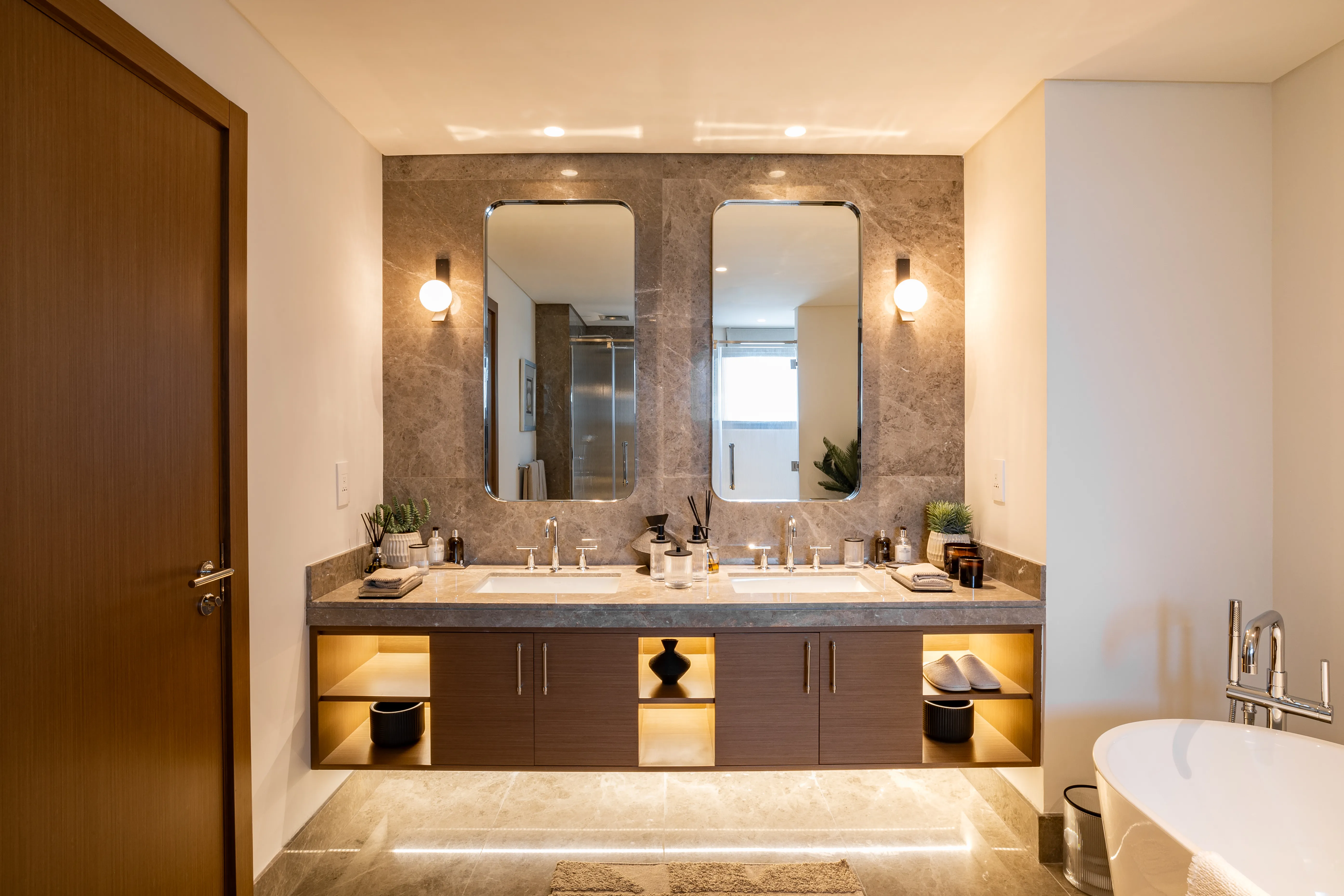 Glam — gallery image 16
